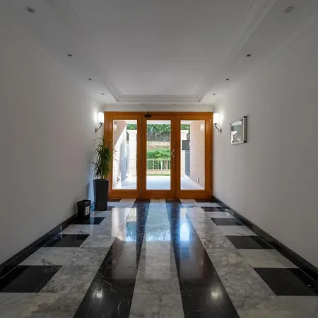 Casa Andrew New Rom